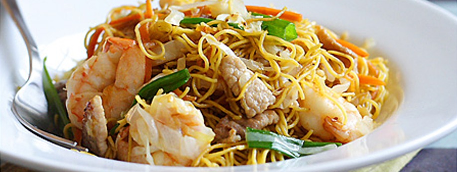 King Prawn Chow Mein<span>£7.10</span>